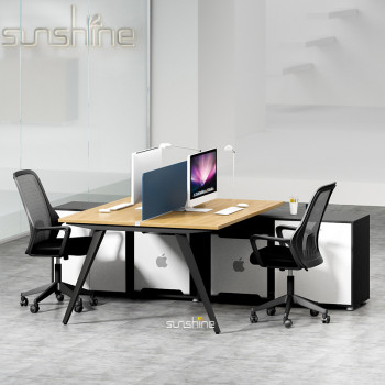 Computerstuhl-Arbeitsplatz im modernen Design BY-W1401