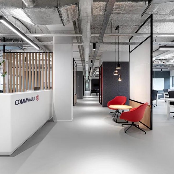 Apresiasi desain kantor Belanda oleh Commvault, sebuah perusahaan manajemen data