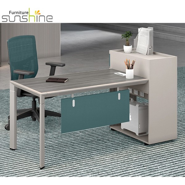 Neue zeitgenössische Metallrahmen MDF Panel Workstation Schreibtisch 4 Personen Computer kubische Workstation