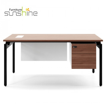 Mesa de oficina de uso minimalista moderno Escritorio ejecutivo Lshape Boss Mesa de computadora de oficina ejecutiva