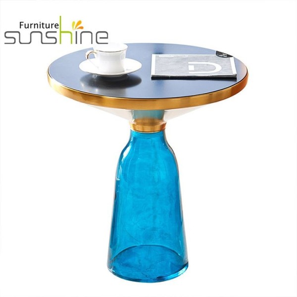 格安プレキシガラスコーヒーテーブルデザインゴールドサイドブライトブルーガラスサイドテーブルエンドテーブル