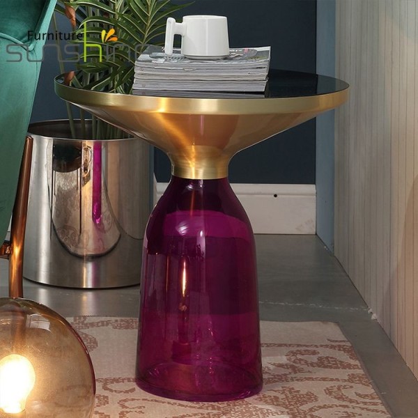 格安プレキシガラスコーヒーテーブルデザインゴールドサイドブライトブルーガラスサイドテーブルエンドテーブル