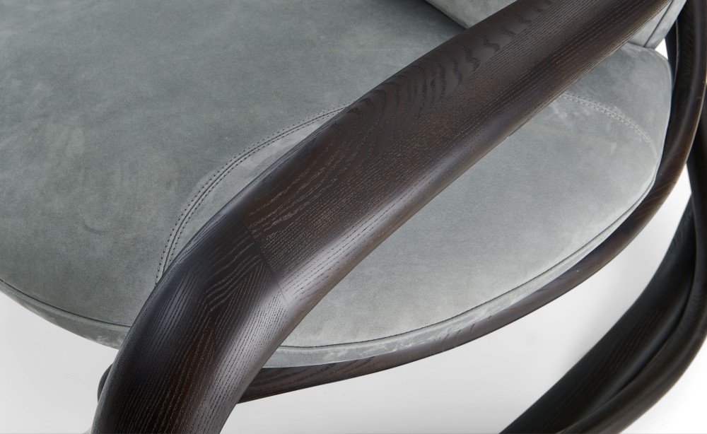 LV151 Armchair