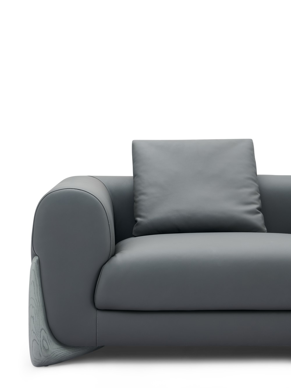 LL131 Sofa