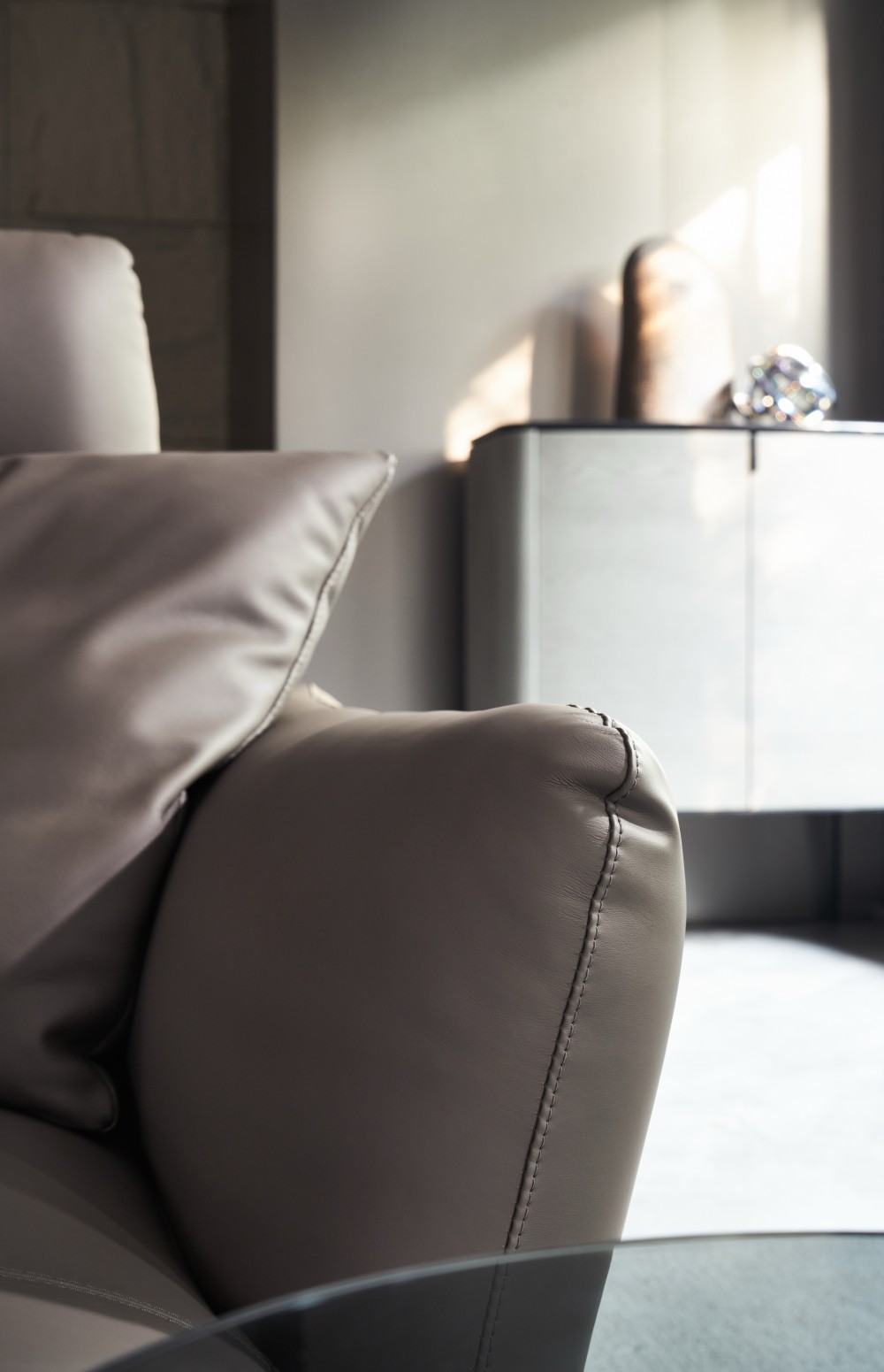 LL129 Sofa