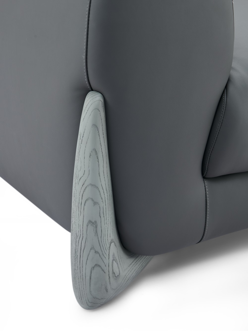 LL131 Sofa