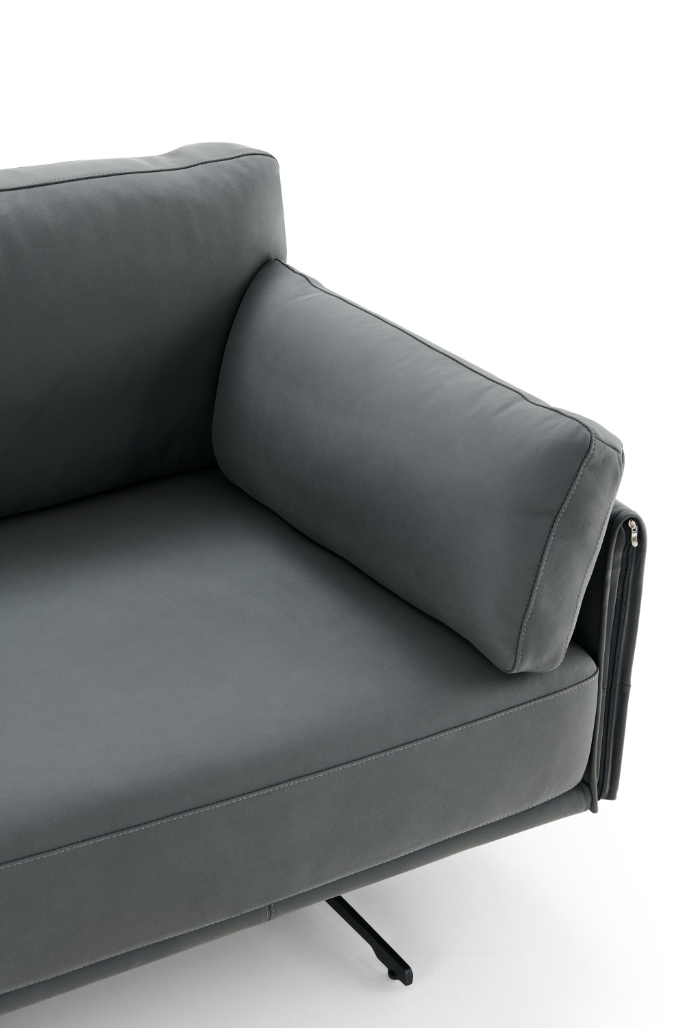 LL146 Sofa