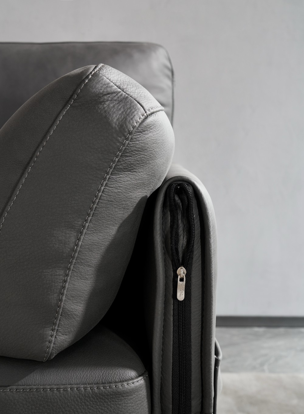 LL146 Sofa