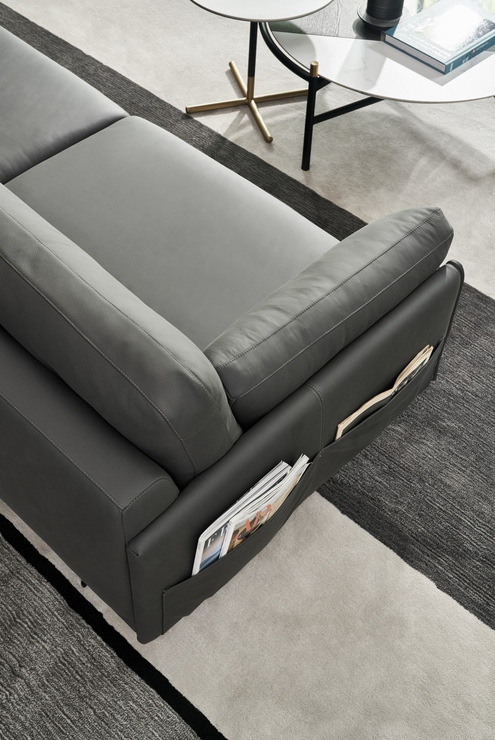 LL146 Sofa