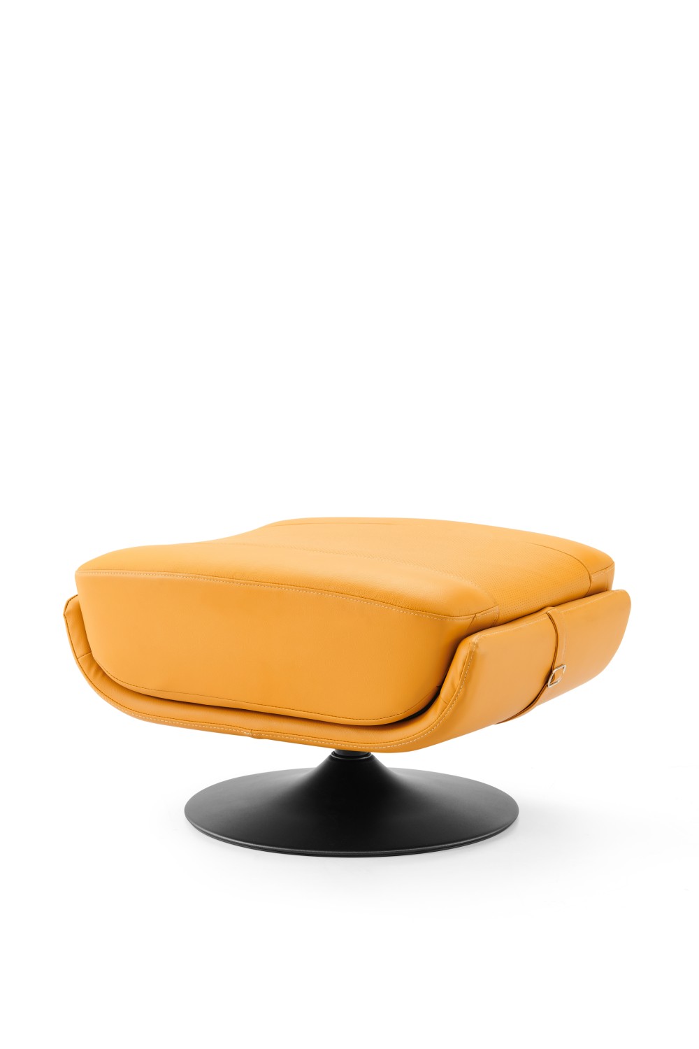 LV102 Armchair