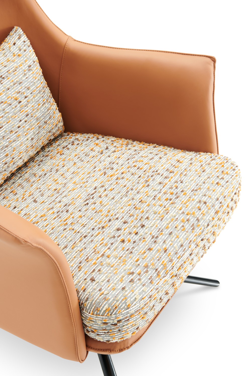 LV118 Armchair