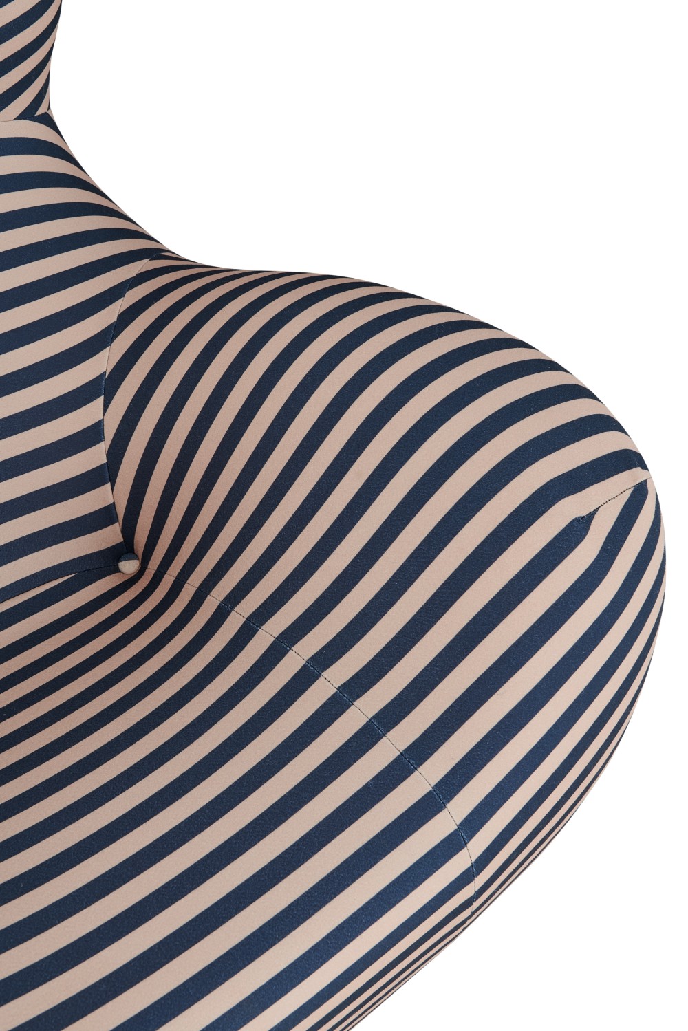 LV109A Armchair