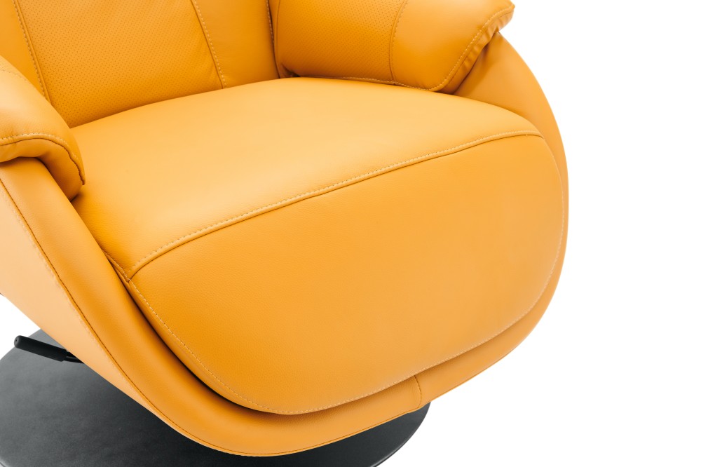 LV102 Armchair