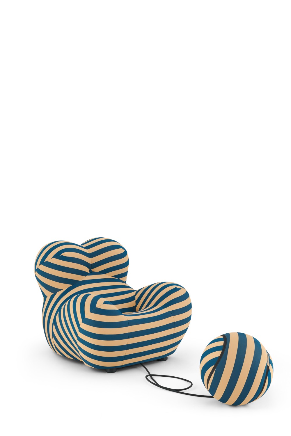 LV109C Armchair