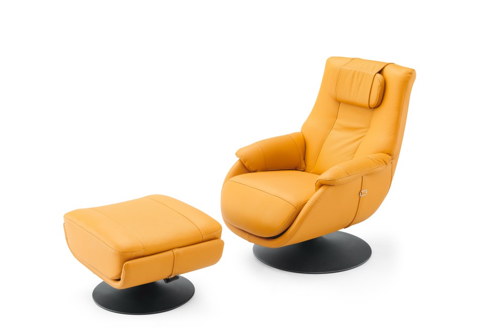 LV102 Armchair