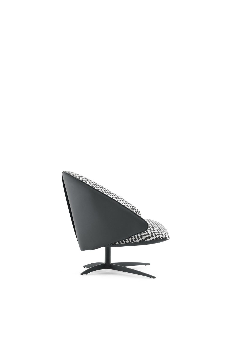 LV108 Armchair