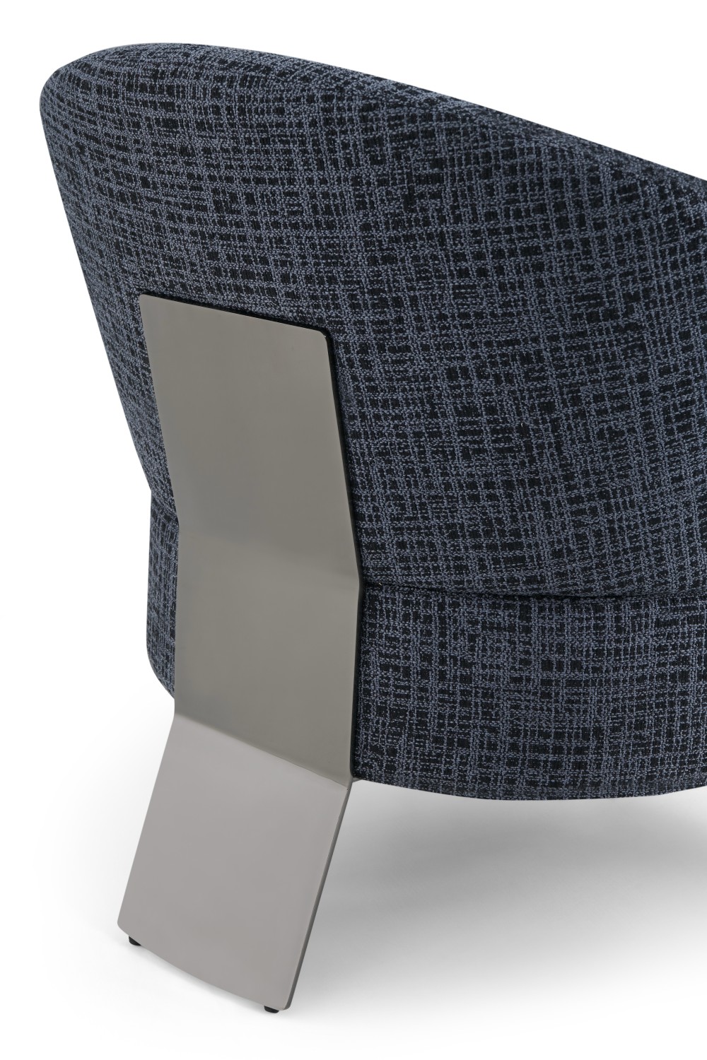 LV135 Armchair