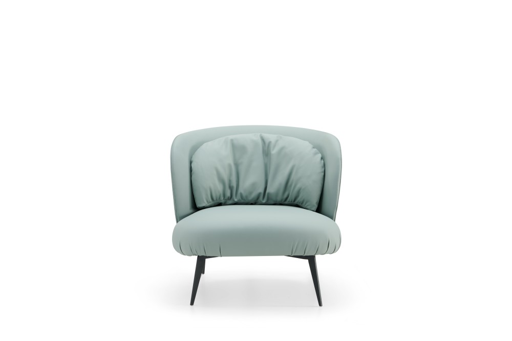 LV153 Armchair