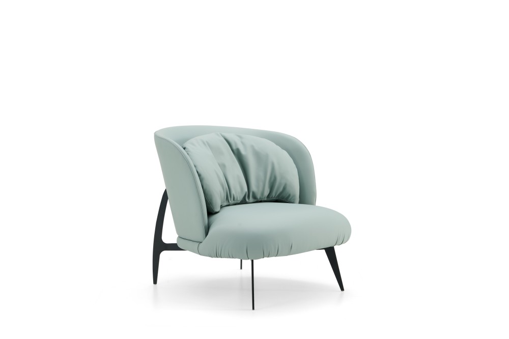 LV153 Armchair