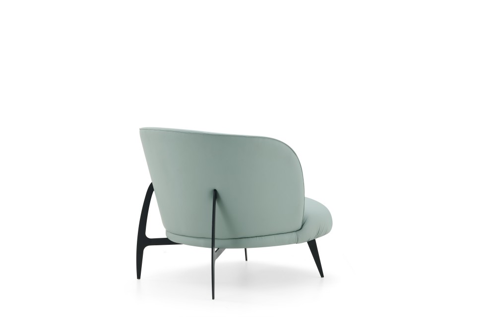 LV153 Armchair