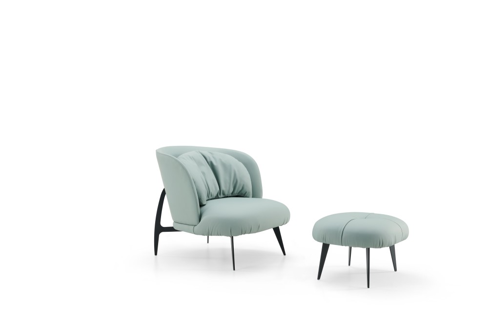 LV153 Armchair