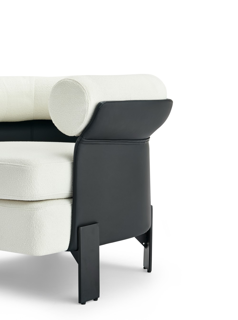 LY39 Armchair