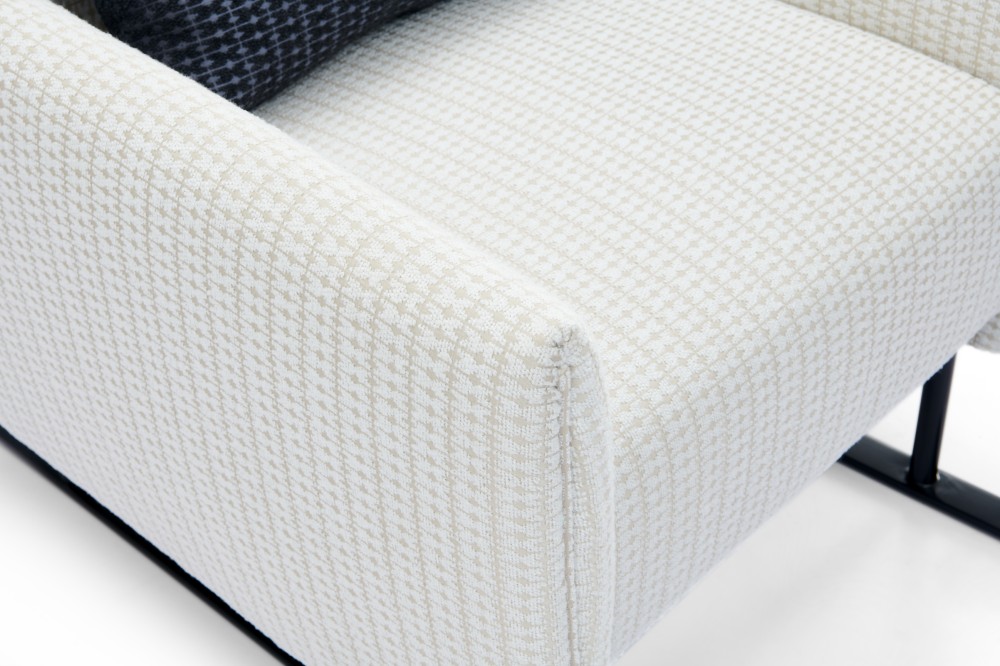 LY32 Armchair