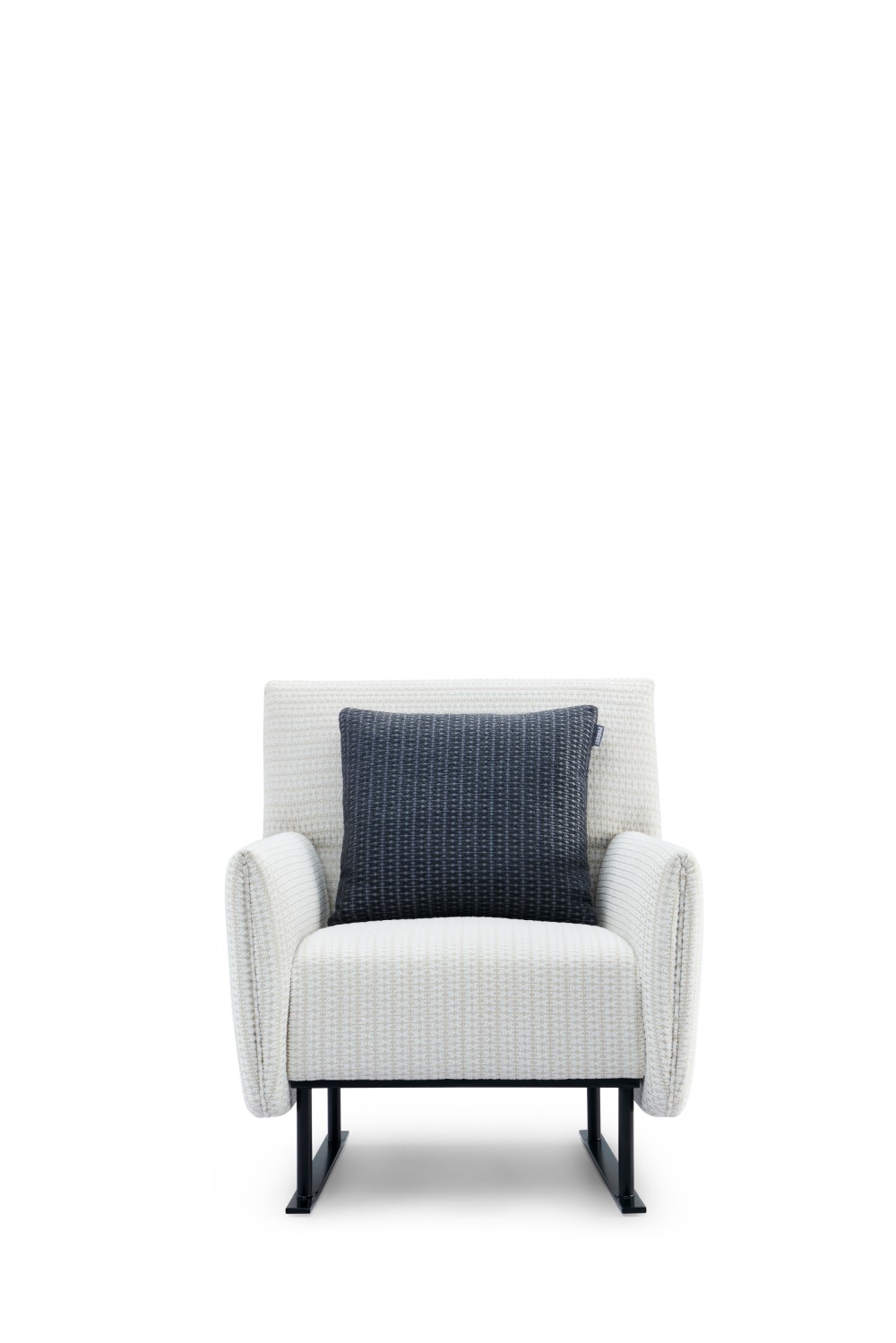 LY32 Armchair