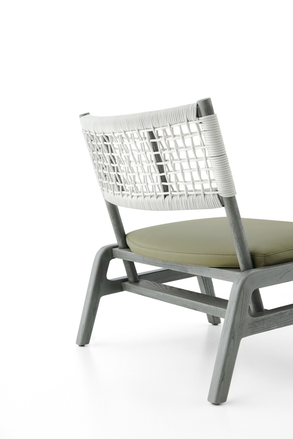 LY16 Armchair