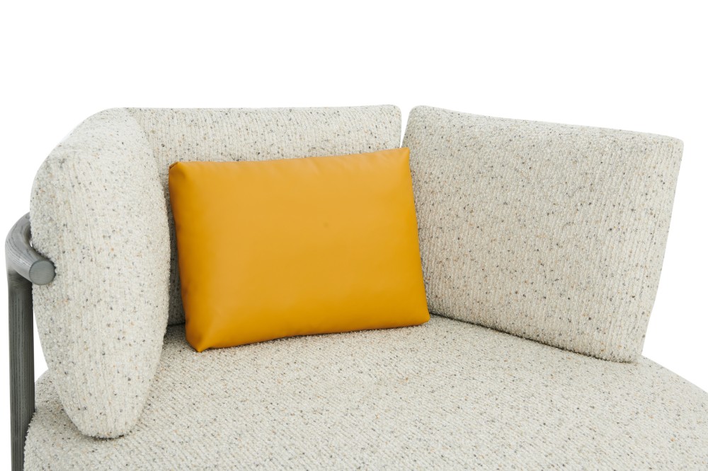 LY18 Armchair