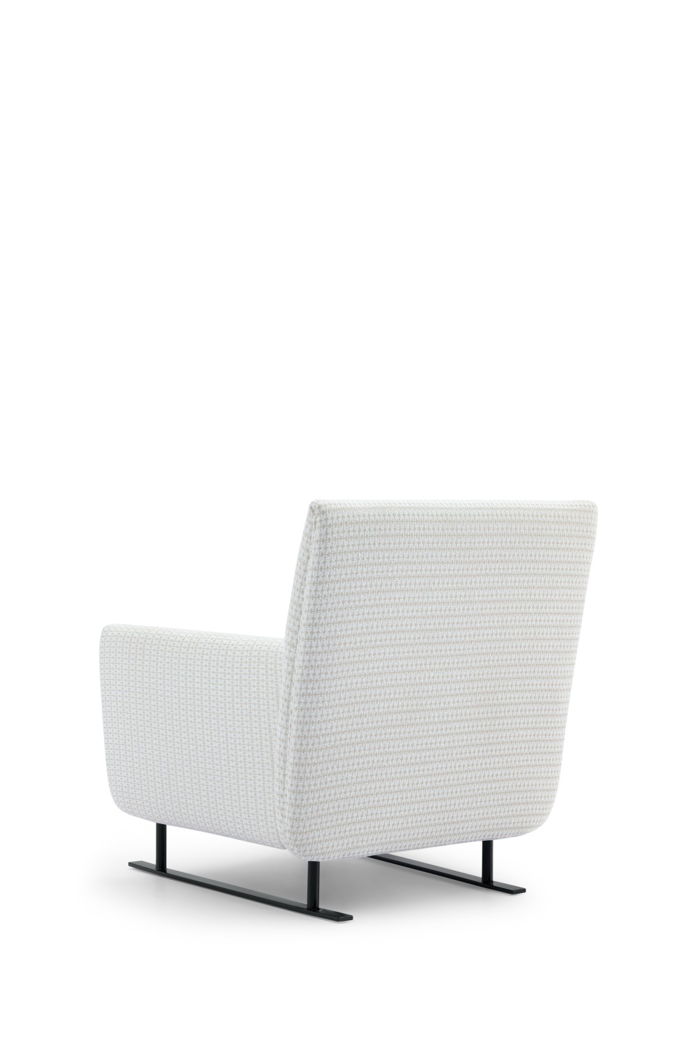 LY32 Armchair
