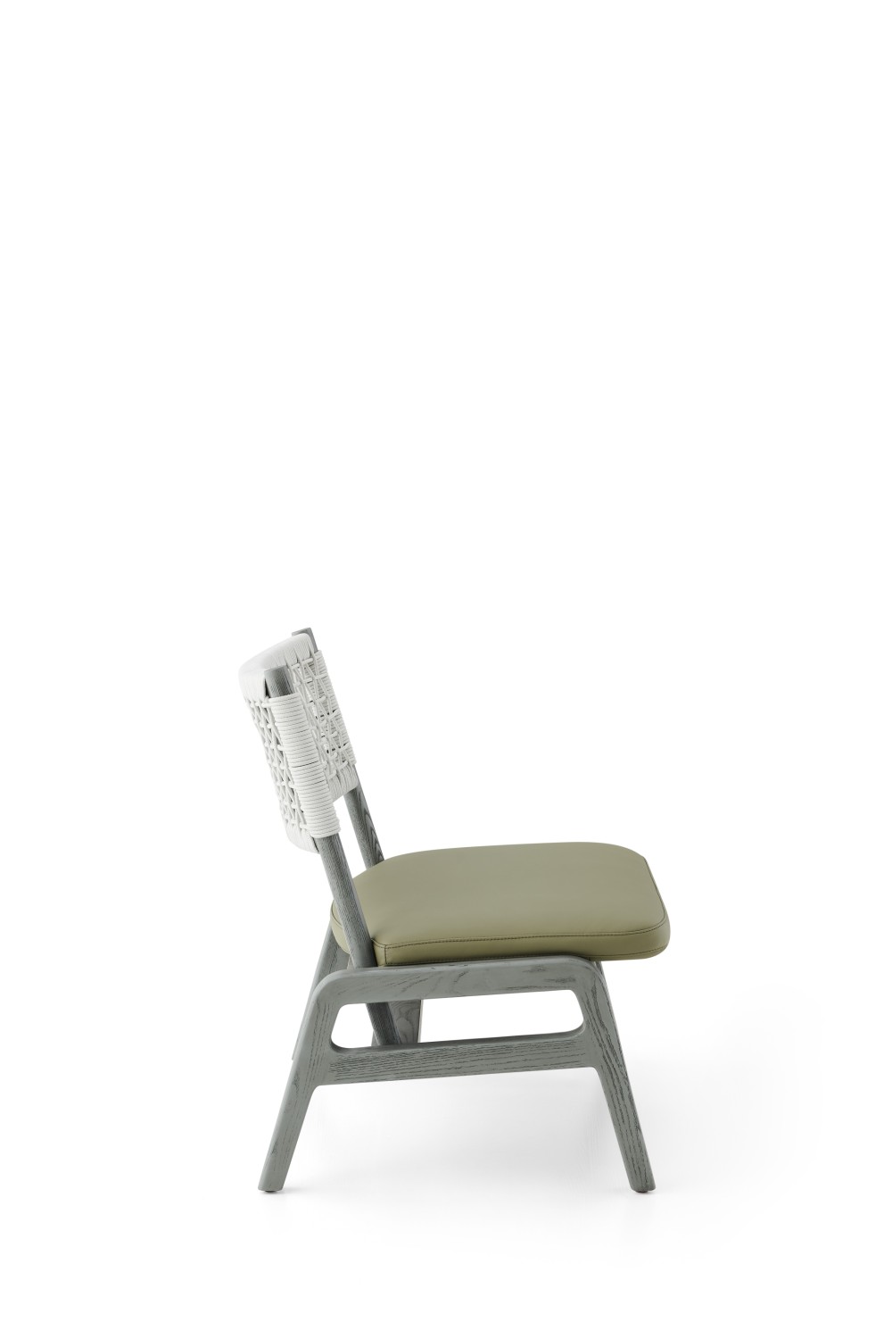 LY16 Armchair