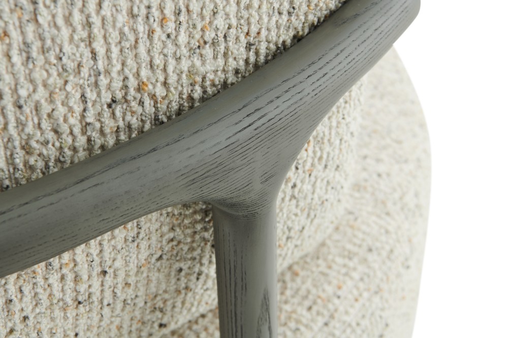 LY18 Armchair