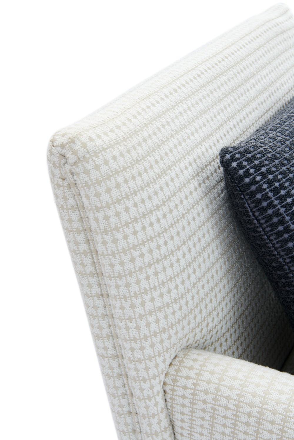 LY32 Armchair