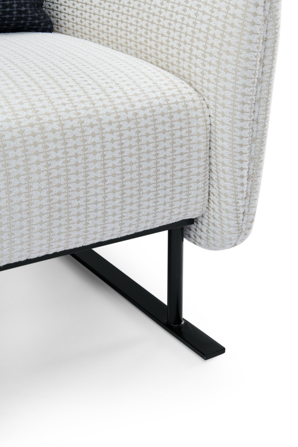 LY32 Armchair