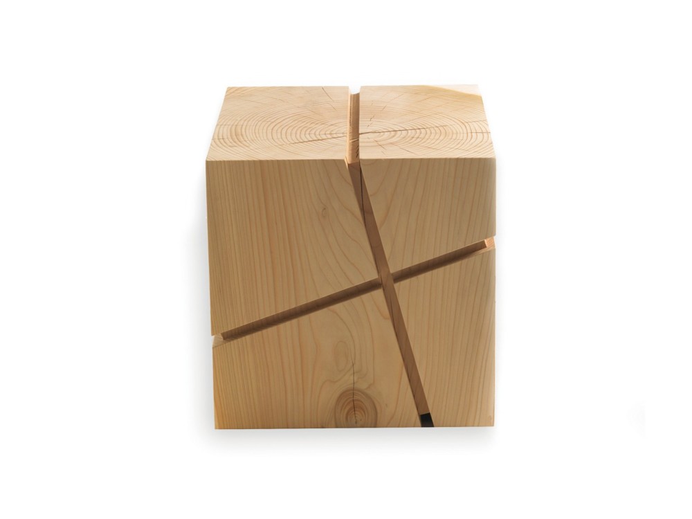 LY90 Stool